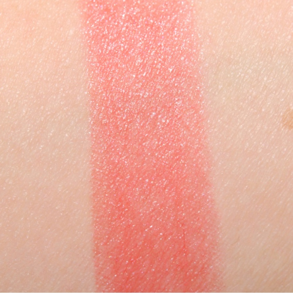 NIB MAC COSMETICS CREAMSHEEN LIPSTICK IN THE SHADE PRETTY BOY - Picture 2 of 3